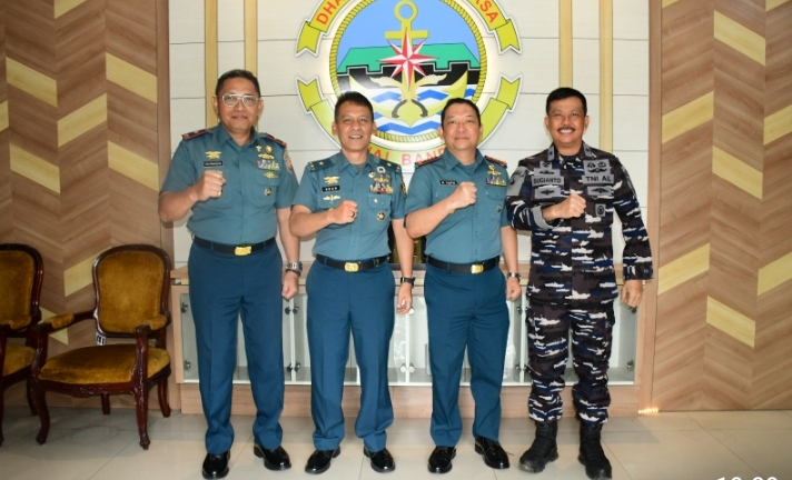 Komandan Lanal Bandung Dampingi Aspotmar Kasal Kunjungi Gubernur Jabar Jalin Silaturahmi