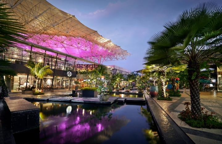 Juicy Luicy Meriahkan Malam Tahun Baru 2026 di The Breeze BSD City, Hadirkan Pertunjukan Musik Hingga Laser Show   