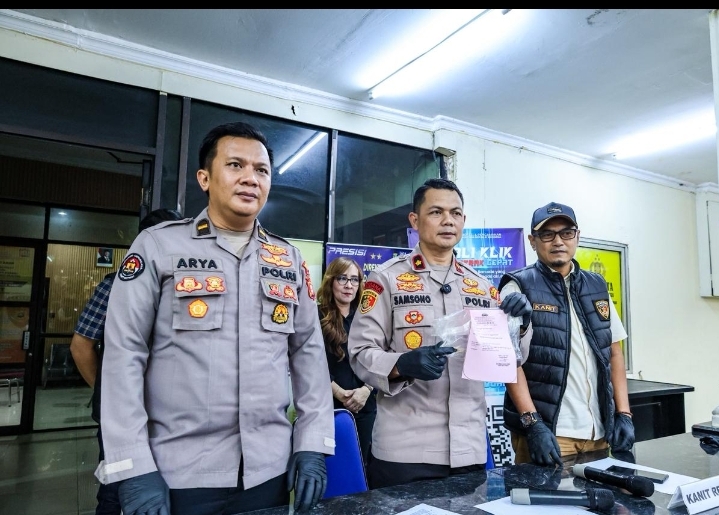 Polisi Gerak Cepat! 2 Copet Viral di Jatinegara Ditangkap dalam Hitungan Jam, Sebuah Sajam Disita