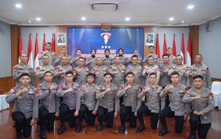 21 Personel Brimob Perkuat Timnas Indonesia di Ajang Dunia Indoor Skydiving 2026 di Prancis