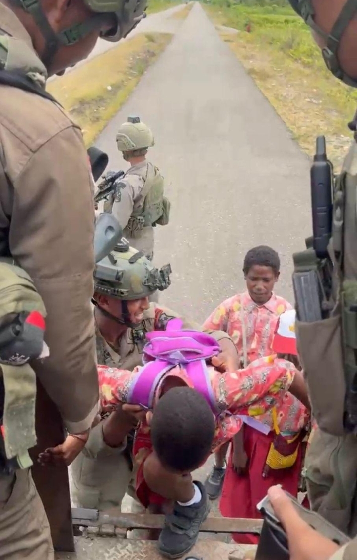 Kegiatan Patroli Satgas Damai Cartenz di Kenyam, Wujud Komitmen Jaga Stabilitas Keamanan Nduga