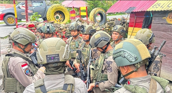 Patroli Humanis di Puncak Jaya: Satgas Damai Cartenz Bangun Kepercayaan Warga dari Kampung ke Kampung