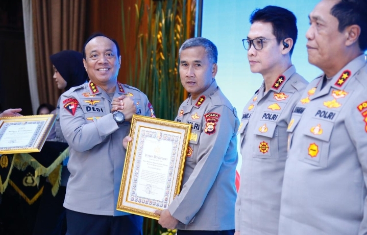 POLRI BERI PENGHARGAAN IKPA TERBAIK PADA RAKERNIS EMPAT FUNGSI PUSAT POLRI 2026