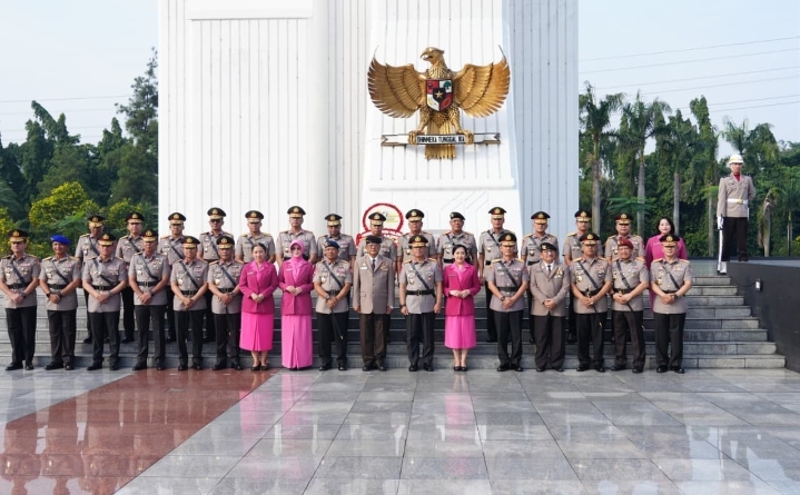 Menghormati Jasa, Melanjutkan Pengabdian: Wakapolri Pimpin Ziarah Nasional Menjelang Hari Bhayangkara ke-80