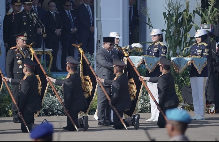 Kapolda Metro Jaya Terima Tanda Kehormatan Nugraha Sakanti dari Presiden RI