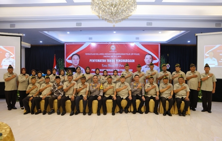 Wakapolda Metro Jaya Sematkan Penghargaan Tridharma kepada 25 Pengurus PP Polri