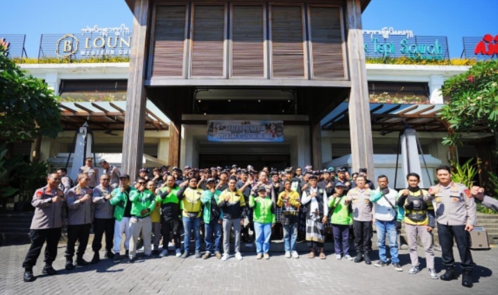 Kapolri Serap Aspirasi Pecalang dan Ojek Online, Perkuat Kemitraan Jaga Bali Tetap Aman dan Nyaman