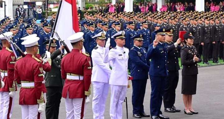 Presiden Prabowo: Pangkat Pertama Perwira TNI-Polri adalah Amanah dan Kepercayaan Rakyat
