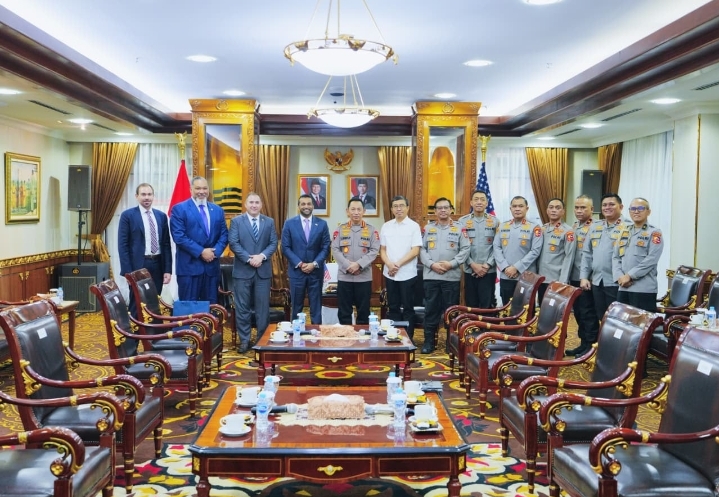 Kapolri Terima Audiensi Direktur FBI, Perkuat Kerja Sama Penanggulangan Kejahatan Transnasional