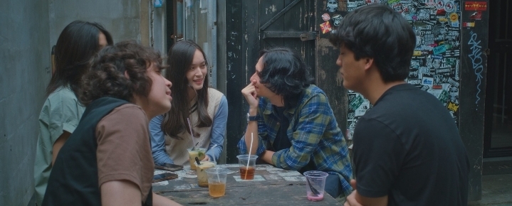 Hari Setelah Tayang di Bioskop, Antusiasme Penonton Masih Tinggi untuk Film Dan Bandung