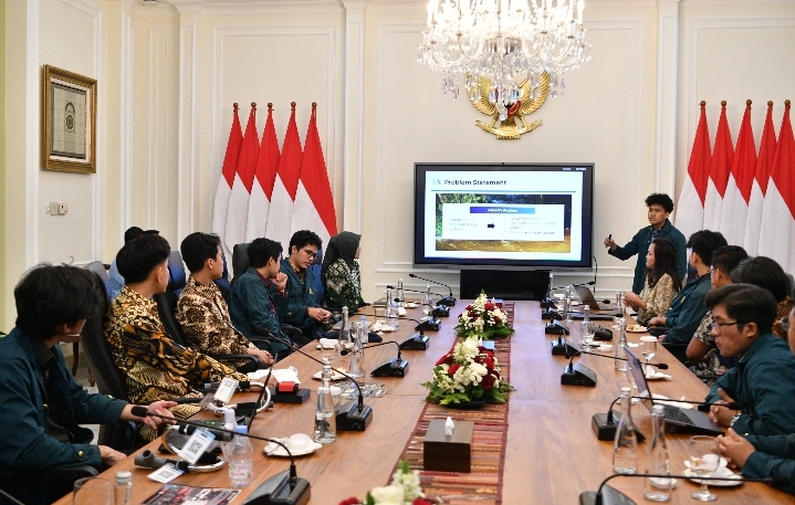 Apresiasi Inovasi Drone Pendeteksi Asap, Wapres Dorong Teknologi Mahasiswa ITB Berdampak Lebih Luas