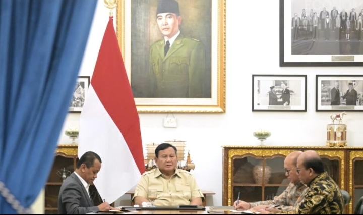Presiden Prabowo Instruksikan Transformasi Menyeluruh PLN, Fokus Efisiensi dan Percepat Energi Surya 100 GW